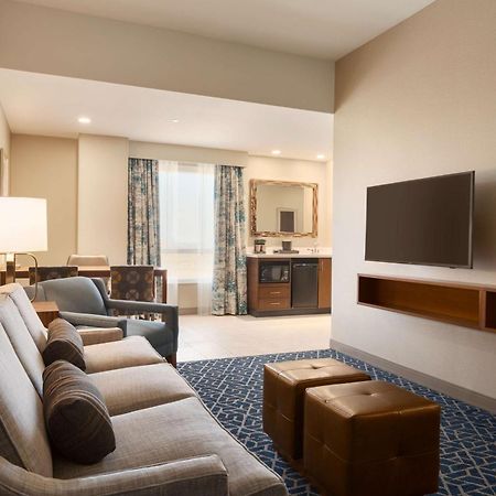 Embassy Suites By Hilton Denton Convention Center Екстериор снимка