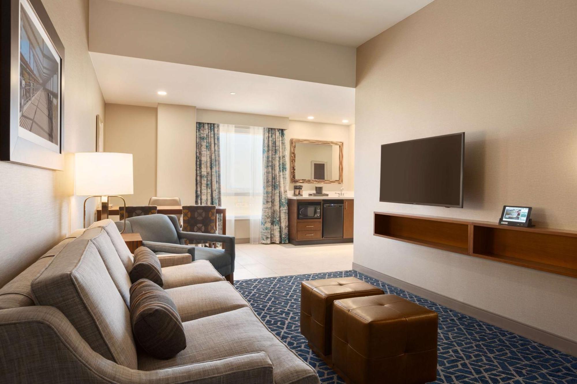 Embassy Suites By Hilton Denton Convention Center Екстериор снимка