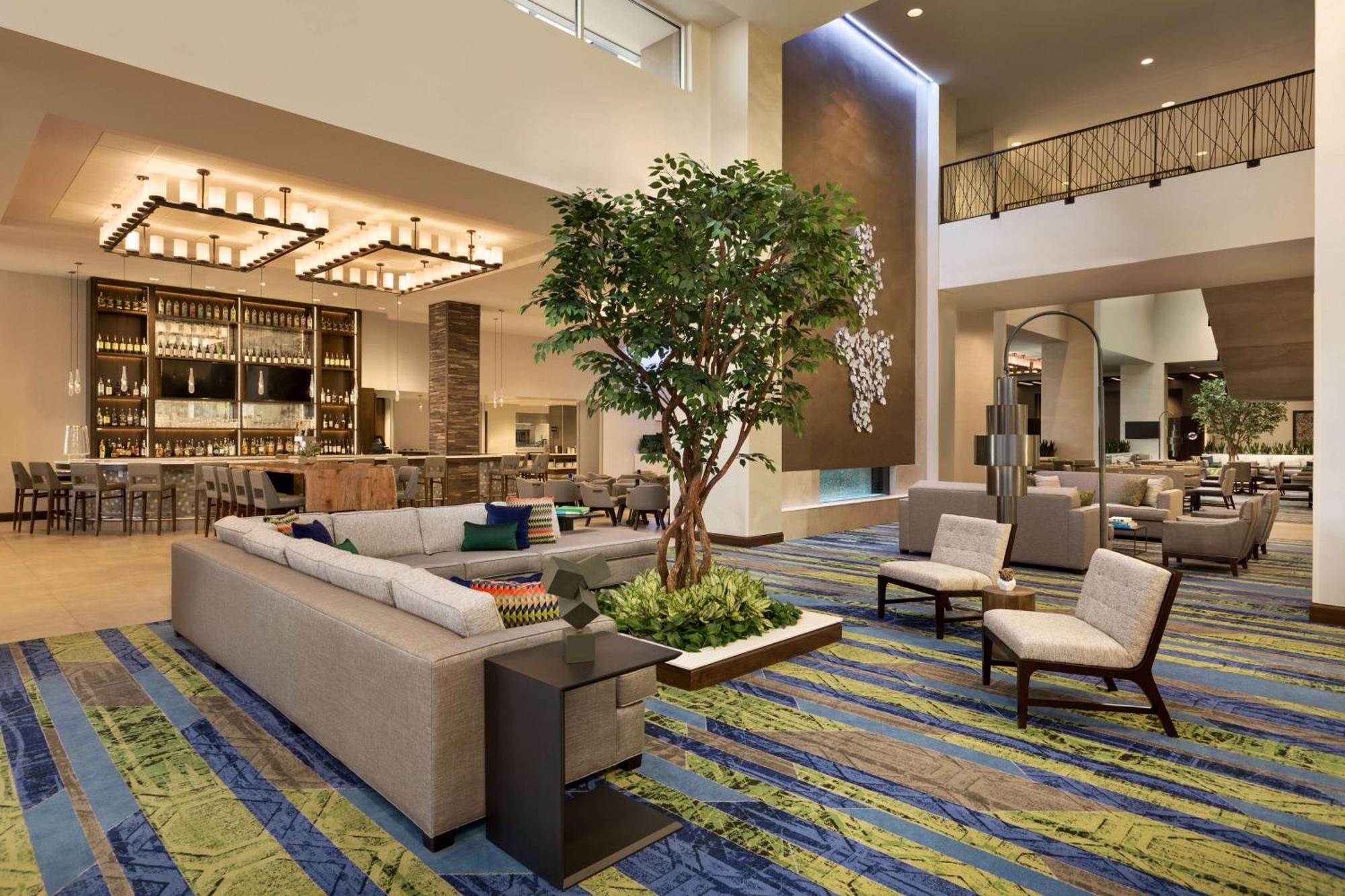 Embassy Suites By Hilton Denton Convention Center Екстериор снимка